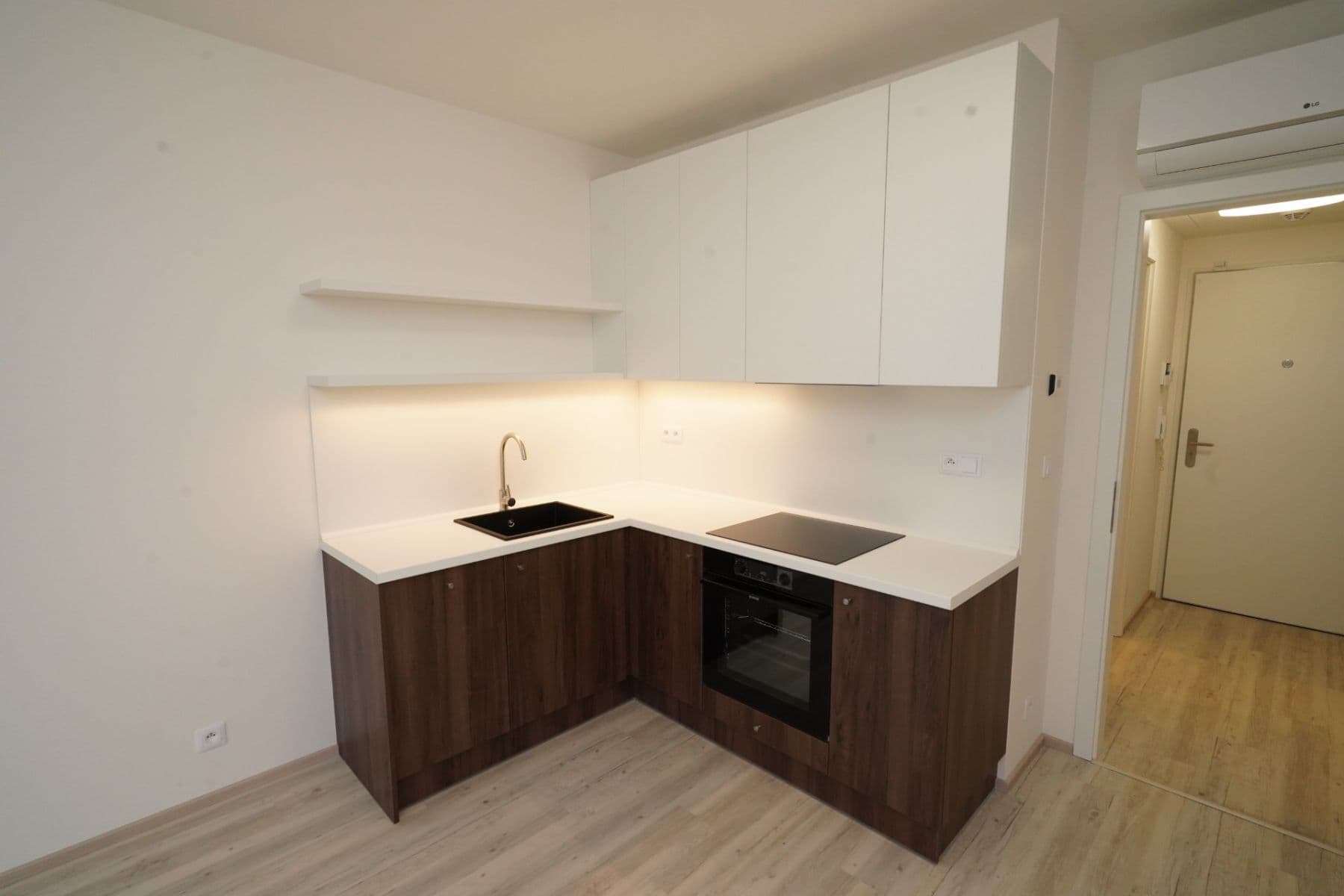 Prodej bytu 1+kk 33 m², Poděbradská, Praha, Praha Prodej bytu 1+kk 33 m², Poděbradská, Praha, Praha