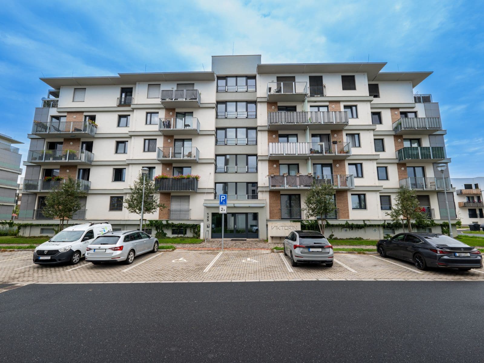 Pronájem garáže 11 m², Čechova, Poděbrady, Středočeský kraj Pronájem garáže 11 m², Čechova, Poděbrady, Středočeský kraj