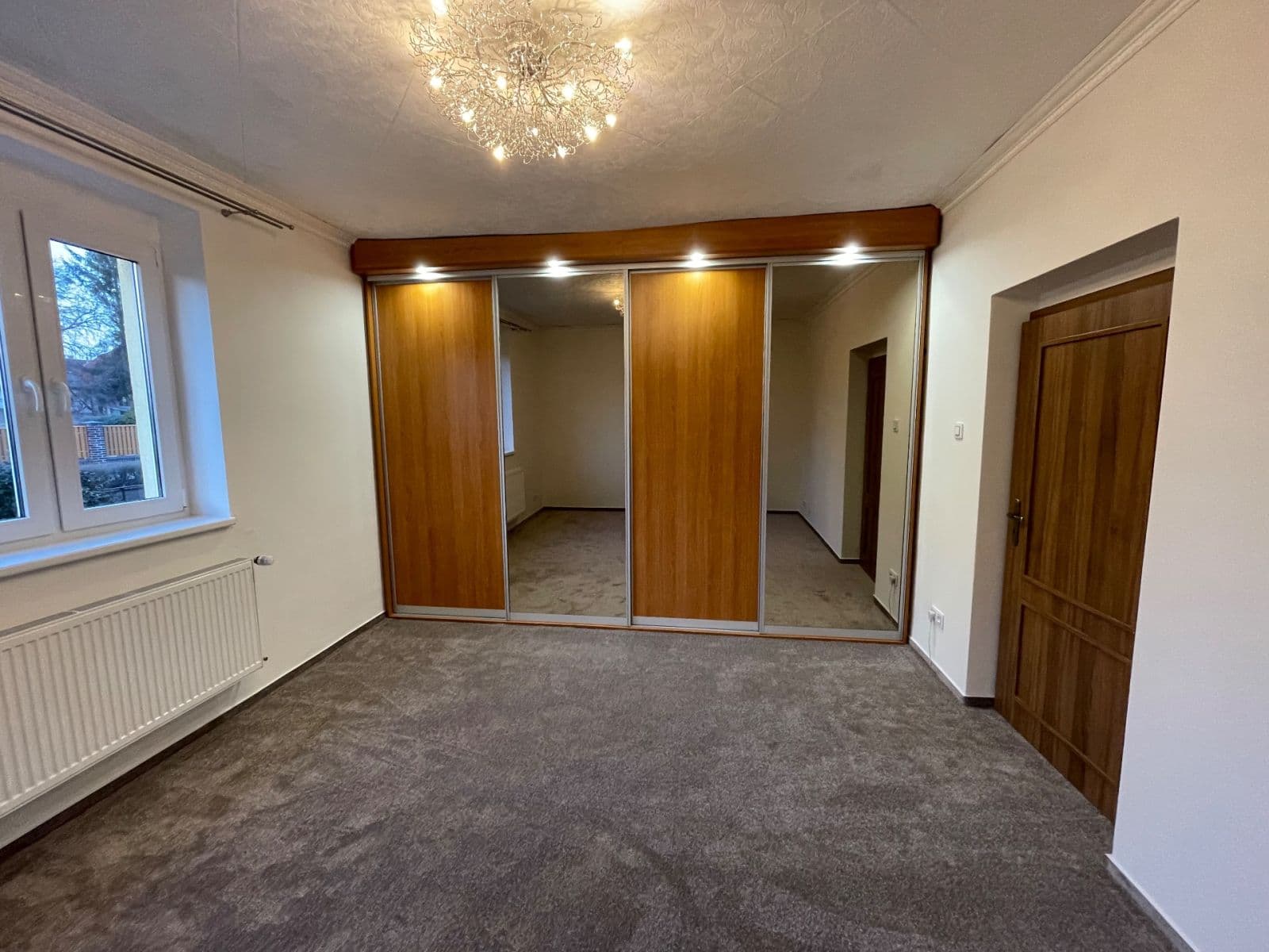 Pronájem bytu 3+1 81 m², Litovická, Hostivice, Středočeský kraj Pronájem bytu 3+1 81 m², Litovická, Hostivice, Středočeský kraj