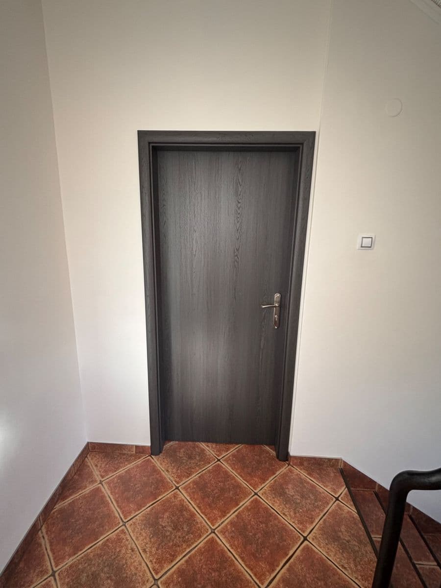 Pronájem bytu 3+1 81 m², Litovická, Hostivice, Středočeský kraj Pronájem bytu 3+1 81 m², Litovická, Hostivice, Středočeský kraj