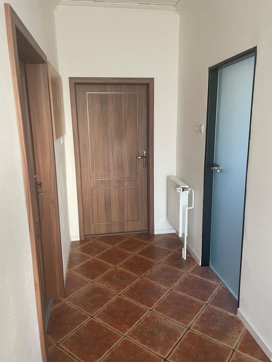 Pronájem bytu 3+1 81 m², Litovická, Hostivice, Středočeský kraj Pronájem bytu 3+1 81 m², Litovická, Hostivice, Středočeský kraj