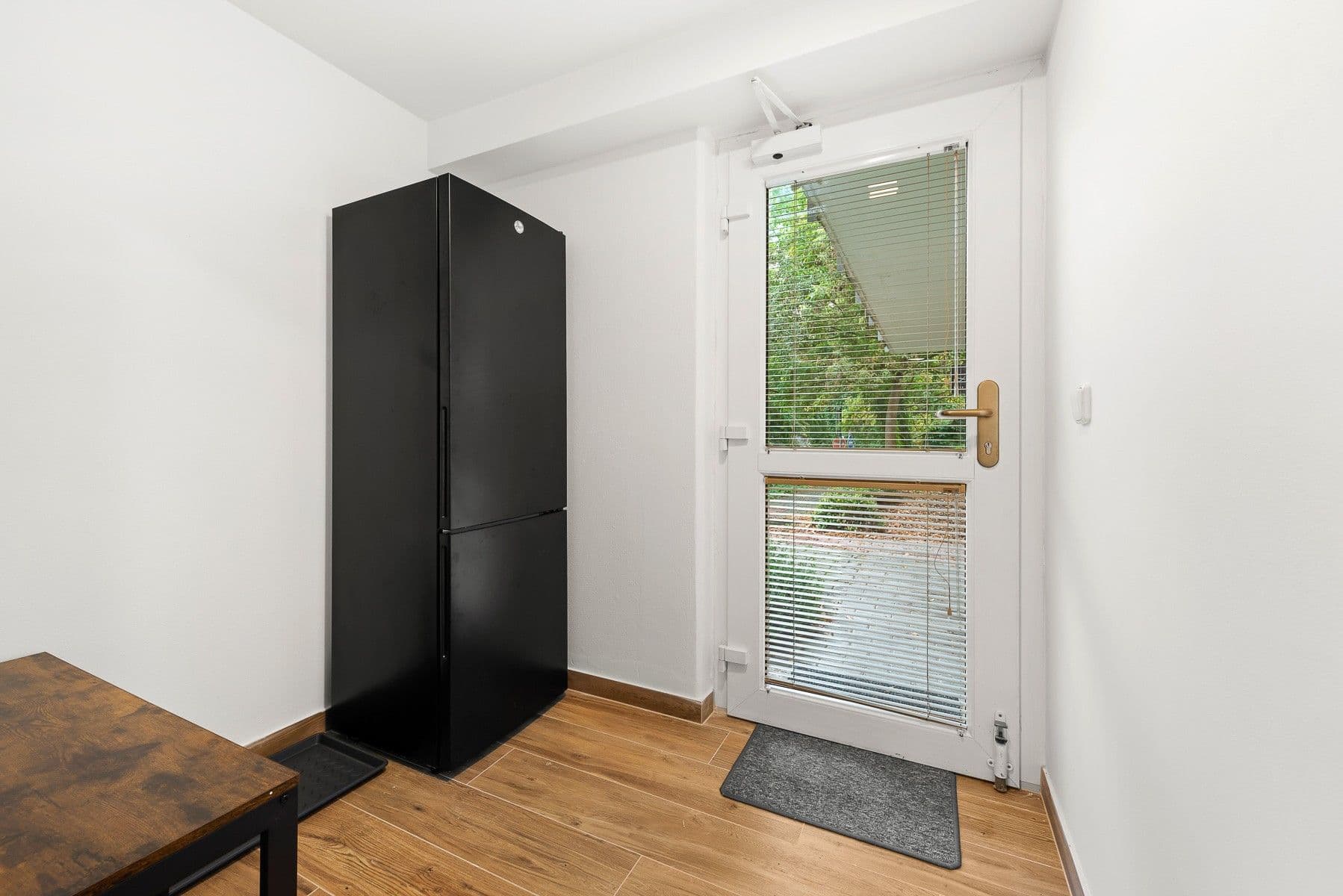 Prodej nebytového prostoru 47 m², Na Hřebenkách, Praha, Praha Prodej nebytového prostoru 47 m², Na Hřebenkách, Praha, Praha