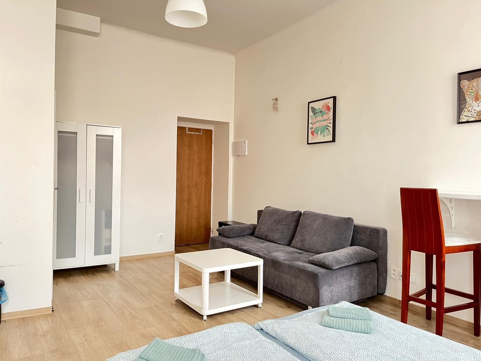 Pronájem bytu 1+kk 30 m², Víta Nejedlého, Praha, Praha Pronájem bytu 1+kk 30 m², Víta Nejedlého, Praha, Praha