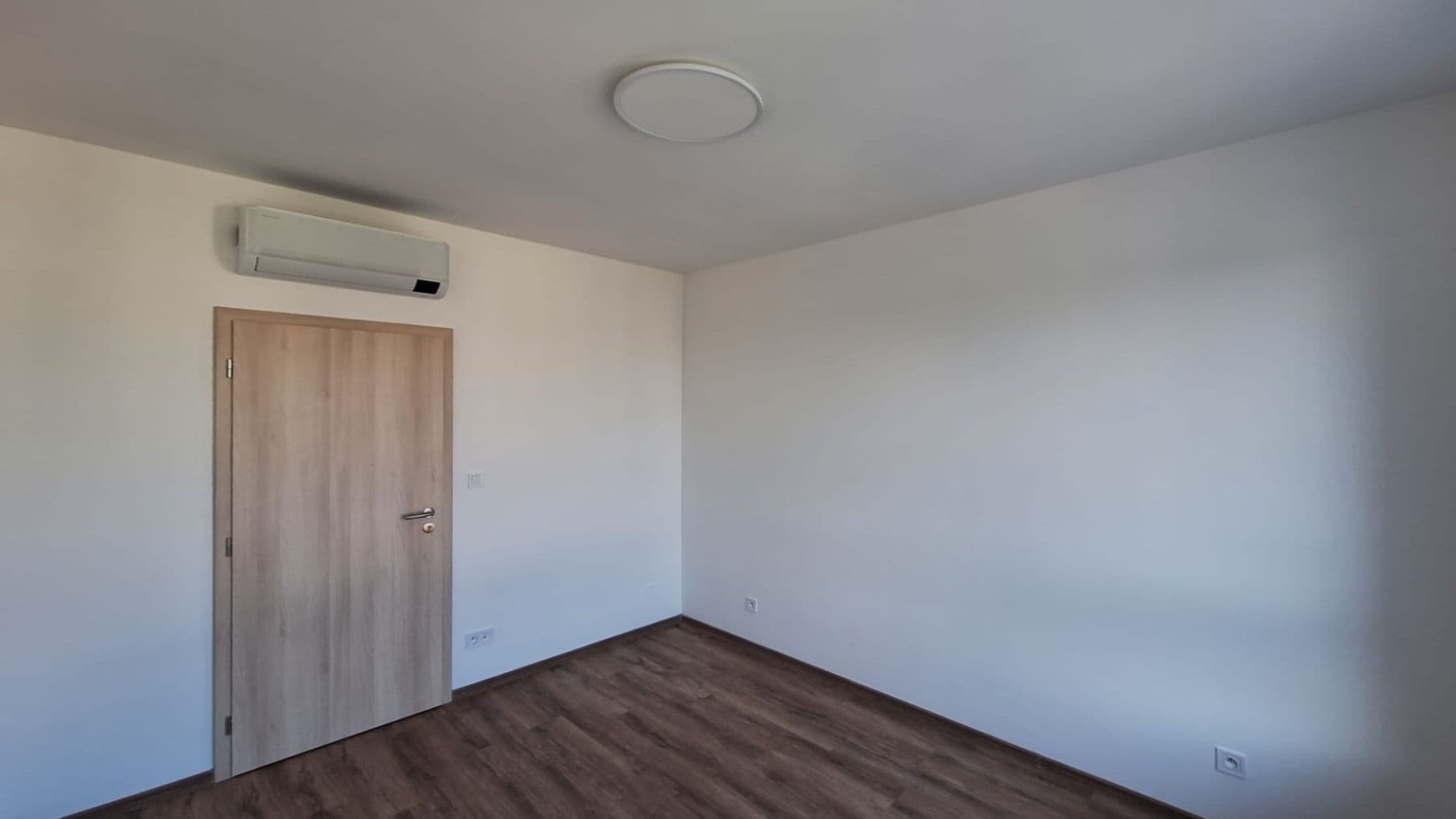 Pronájem bytu 2+kk 60 m², Topolová, Olomouc, Olomoucký kraj Pronájem bytu 2+kk 60 m², Topolová, Olomouc, Olomoucký kraj