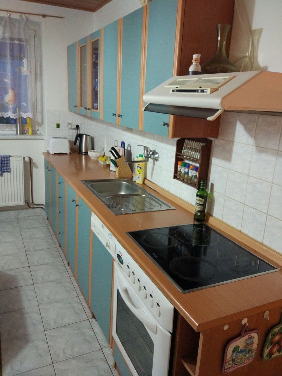 Pronájem bytu 3+1 76 m², Luční, Ostrov, Karlovarský kraj Pronájem bytu 3+1 76 m², Luční, Ostrov, Karlovarský kraj