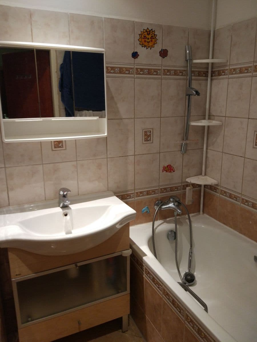 Pronájem bytu 3+1 76 m², Luční, Ostrov, Karlovarský kraj Pronájem bytu 3+1 76 m², Luční, Ostrov, Karlovarský kraj