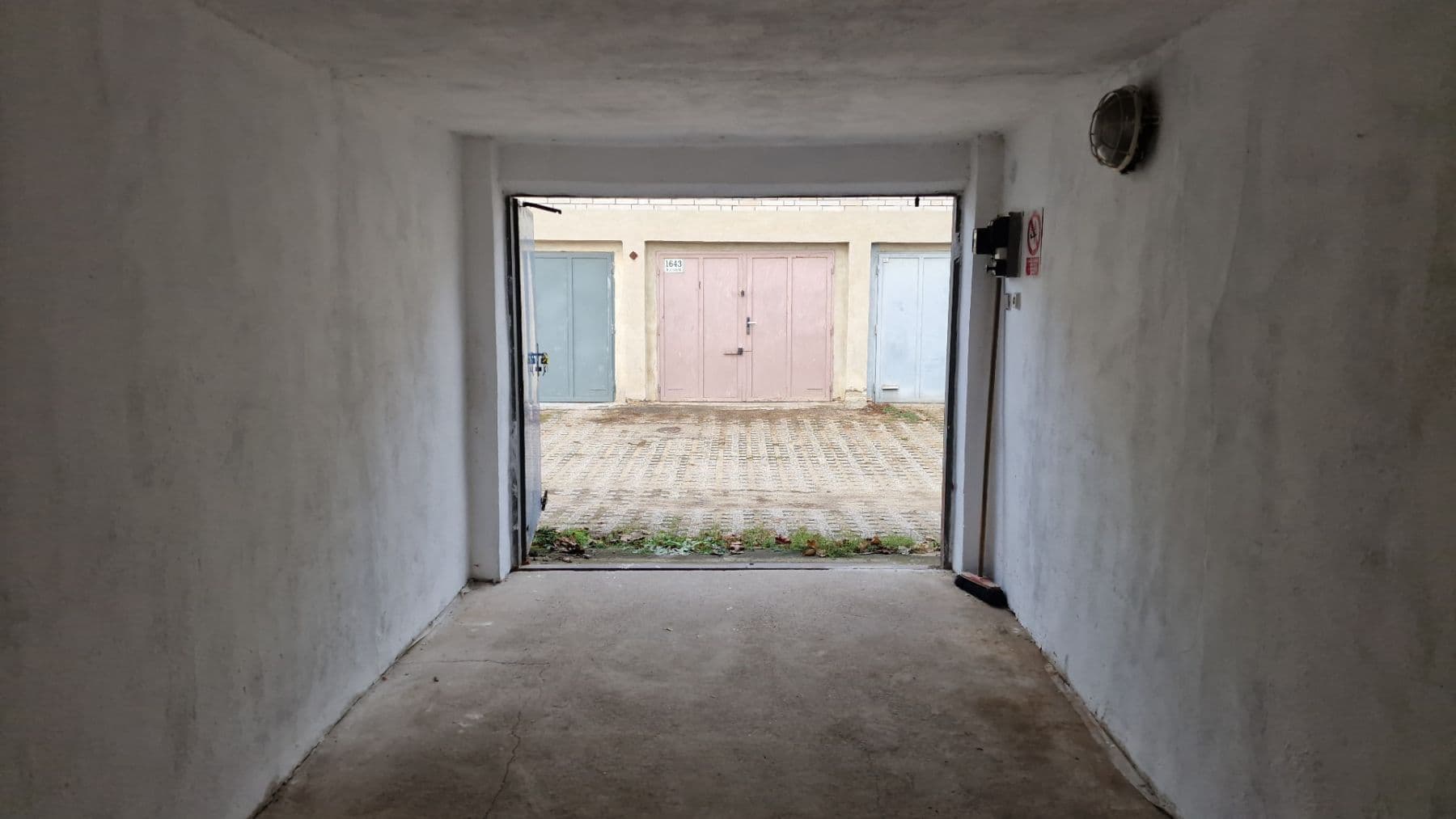 Pronájem garáže 17 m², Třískalova, Brno, Jihomoravský kraj Pronájem garáže 17 m², Třískalova, Brno, Jihomoravský kraj