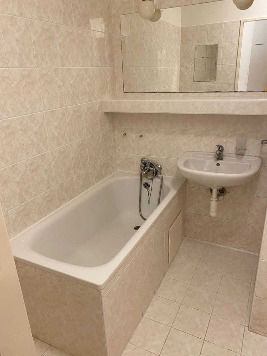 Pronájem bytu 1+kk 31 m², Česákova, Praha, Praha Pronájem bytu 1+kk 31 m², Česákova, Praha, Praha