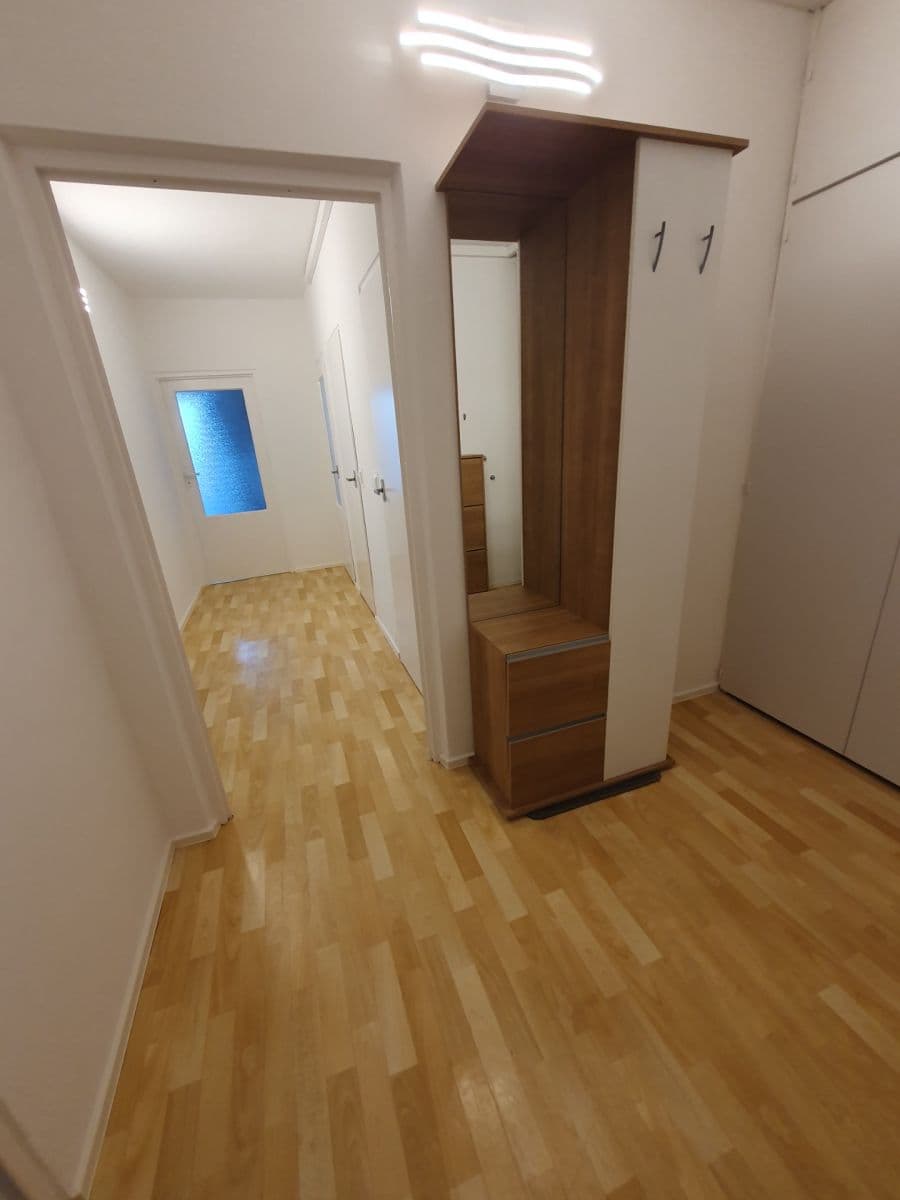 Pronájem bytu 3+1 72 m², Spodní, Brno, Jihomoravský kraj Pronájem bytu 3+1 72 m², Spodní, Brno, Jihomoravský kraj