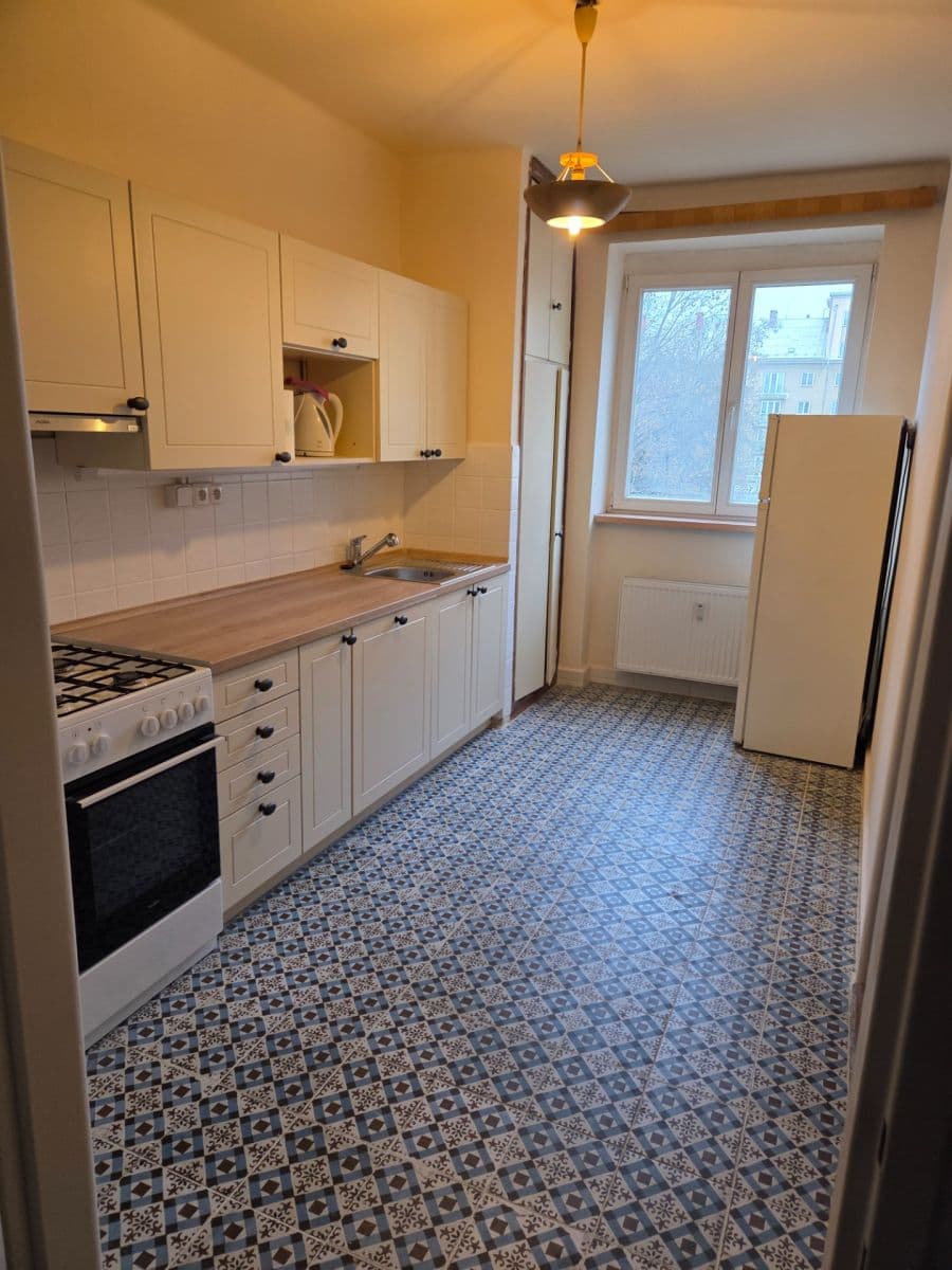 Pronájem bytu 3+1 80 m², Havlíčkovo náměstí, Ostrava, Moravskoslezský kraj Pronájem bytu 3+1 80 m², Havlíčkovo náměstí, Ostrava, Moravskoslezský kraj