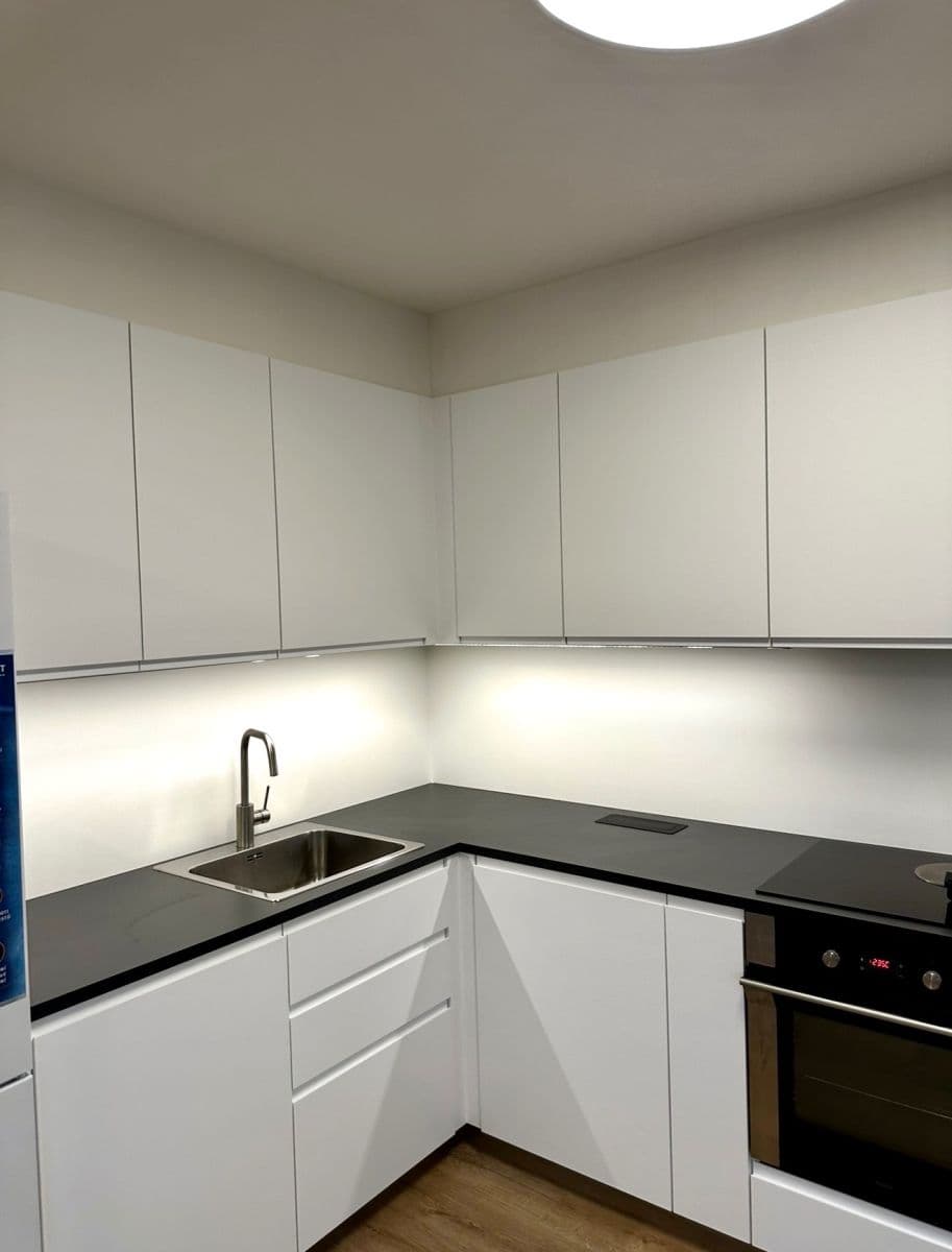 Pronájem bytu 4+kk 83 m², Pujmanové, Praha, Praha Pronájem bytu 4+kk 83 m², Pujmanové, Praha, Praha