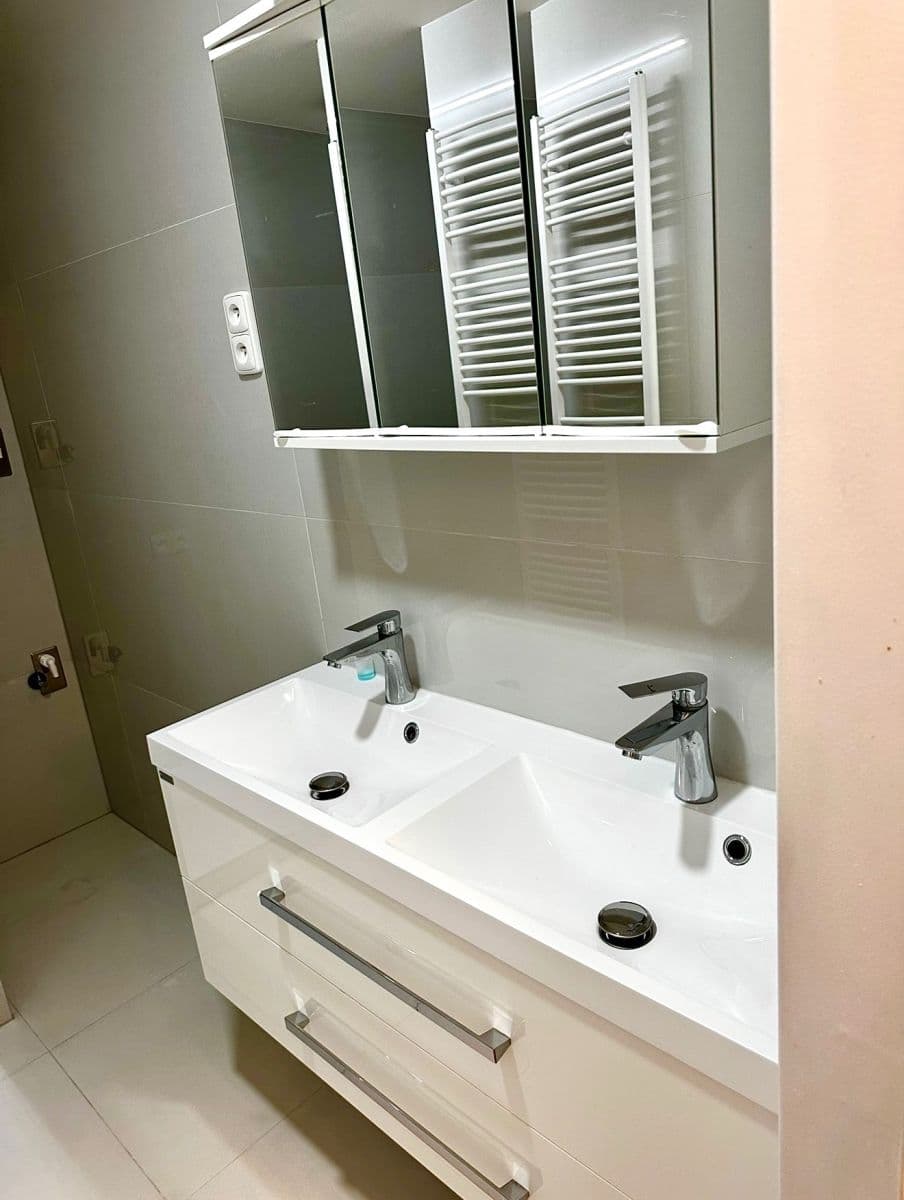 Pronájem bytu 4+kk 83 m², Pujmanové, Praha, Praha Pronájem bytu 4+kk 83 m², Pujmanové, Praha, Praha