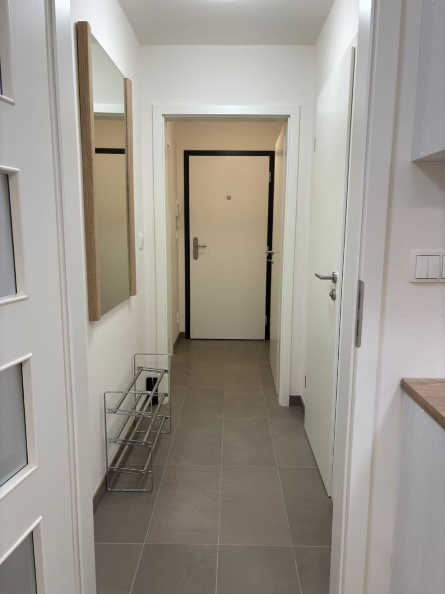 Pronájem bytu 1+kk 26 m², Augustina Lukeše, Brandýs nad Labem-Stará Boleslav, Středočeský kraj Pronájem bytu 1+kk 26 m², Augustina Lukeše, Brandýs nad Labem-Stará Boleslav, Středočeský kraj