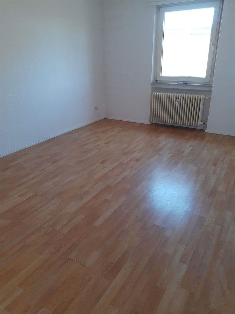 Pronájem bytu 3+1 81 m², Zweibrücken, Porýní-Falc Pronájem bytu 3+1 81 m², Zweibrücken, Porýní-Falc