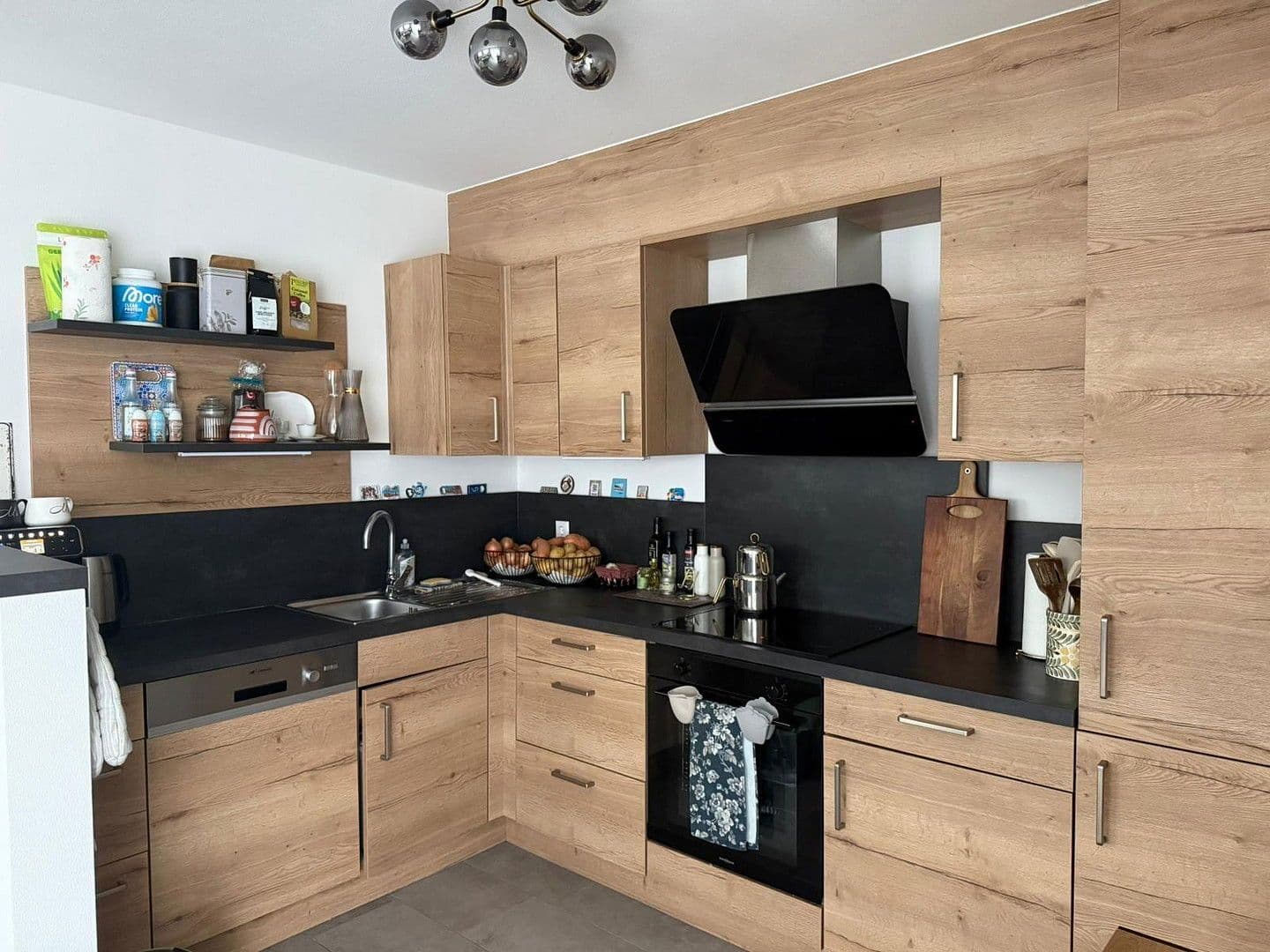 Pronájem bytu 2+1 85 m², Bruchsal, Bádensko-Württembersko Pronájem bytu 2+1 85 m², Bruchsal, Bádensko-Württembersko