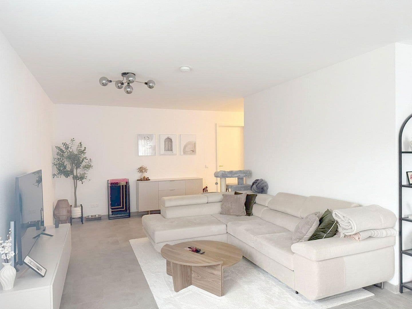 Pronájem bytu 2+1 85 m², Bruchsal, Bádensko-Württembersko Pronájem bytu 2+1 85 m², Bruchsal, Bádensko-Württembersko