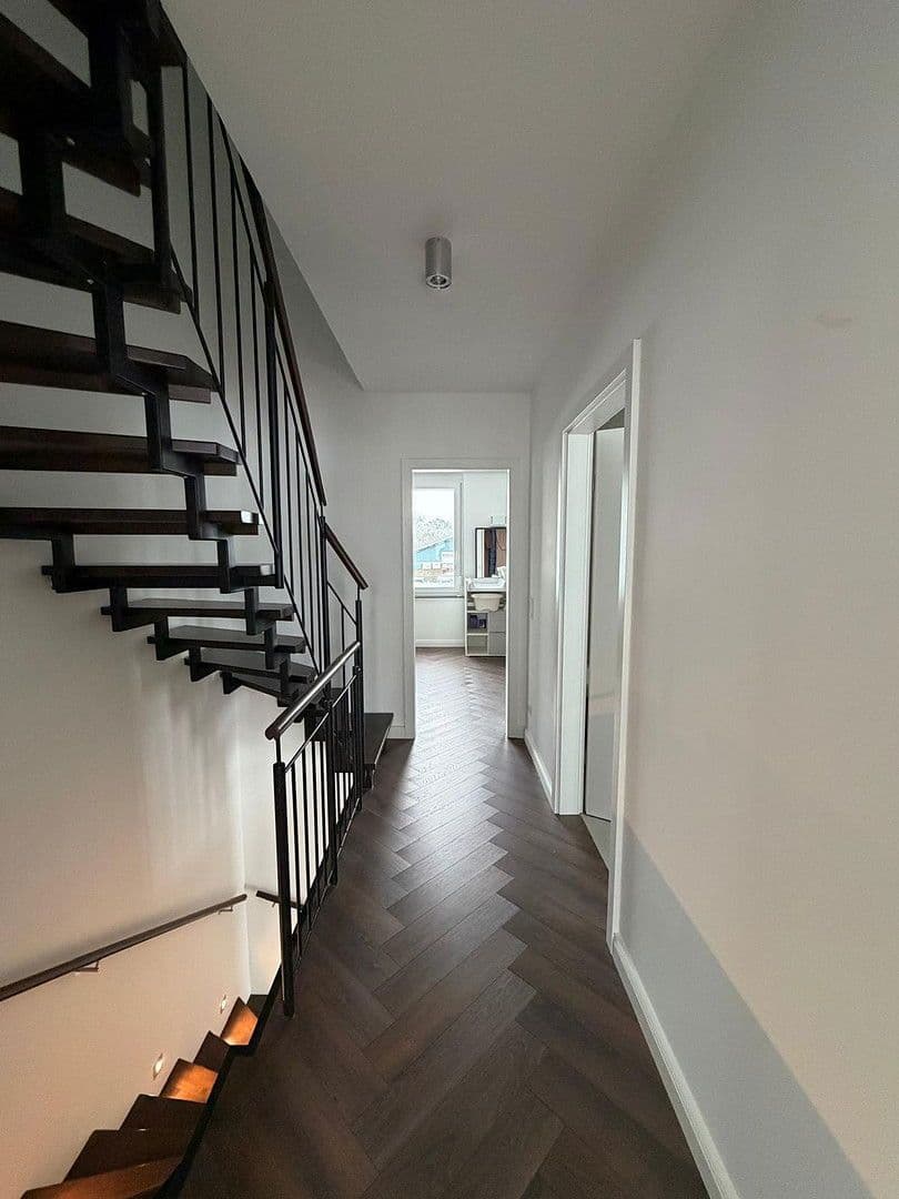 Prodej domu 119 m², pozemek 395 m², Norderstedt, Šlesvicko-Holštýnsko Prodej domu 119 m², pozemek 395 m², Norderstedt, Šlesvicko-Holštýnsko