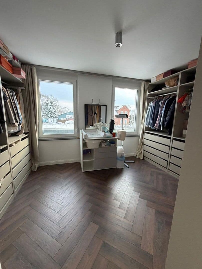 Prodej domu 119 m², pozemek 395 m², Norderstedt, Šlesvicko-Holštýnsko Prodej domu 119 m², pozemek 395 m², Norderstedt, Šlesvicko-Holštýnsko