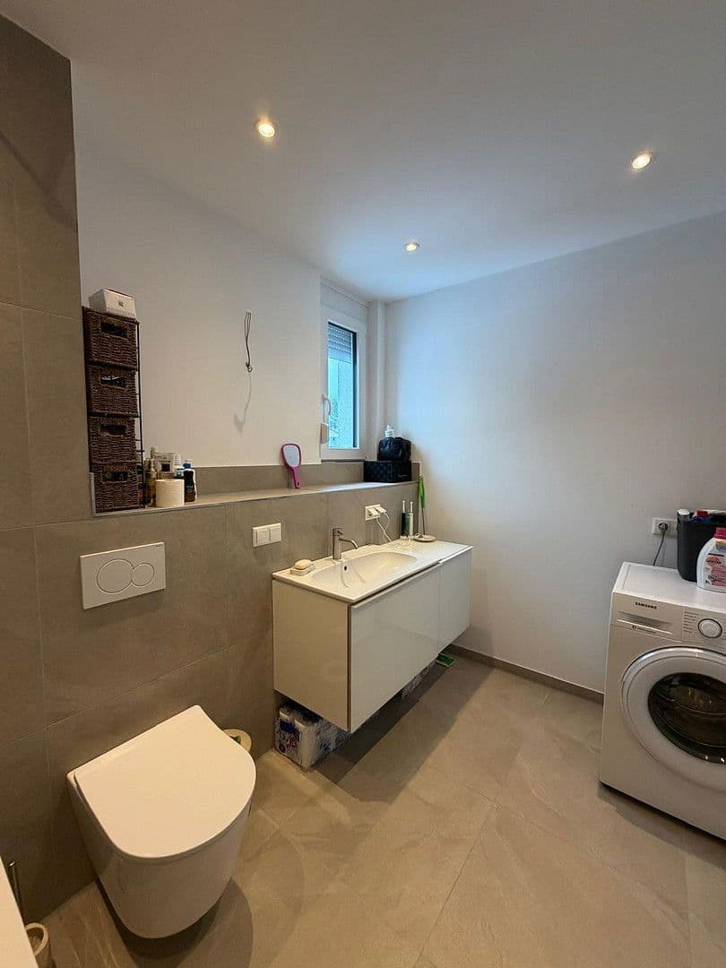 Prodej domu 119 m², pozemek 395 m², Norderstedt, Šlesvicko-Holštýnsko Prodej domu 119 m², pozemek 395 m², Norderstedt, Šlesvicko-Holštýnsko