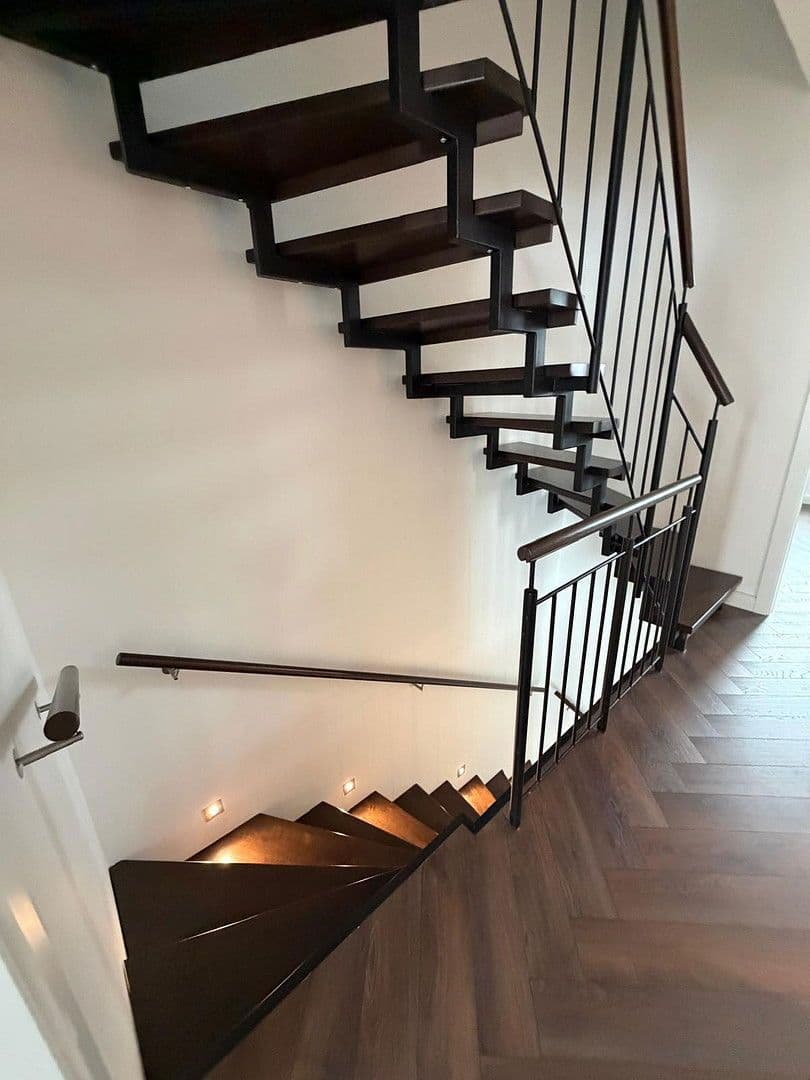 Prodej domu 119 m², pozemek 395 m², Norderstedt, Šlesvicko-Holštýnsko Prodej domu 119 m², pozemek 395 m², Norderstedt, Šlesvicko-Holštýnsko