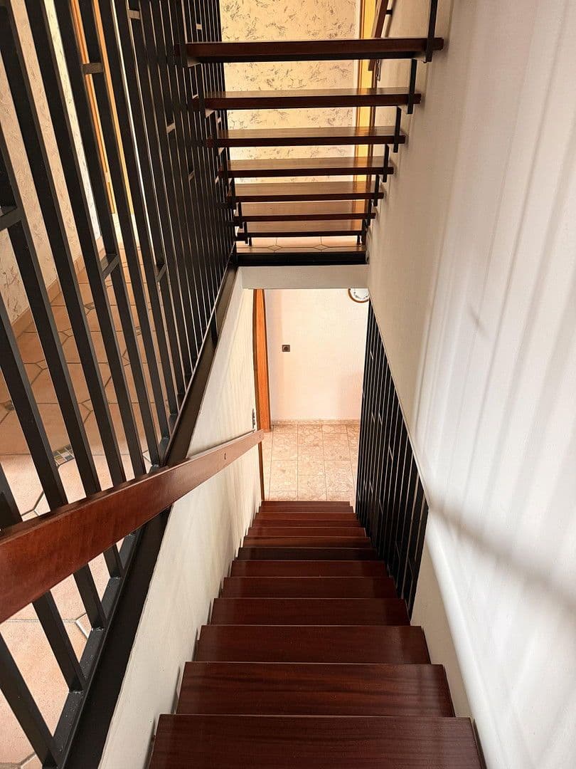 Prodej domu 145 m², pozemek 280 m², Essen, Severní Porýní-Vestfálsko Prodej domu 145 m², pozemek 280 m², Essen, Severní Porýní-Vestfálsko