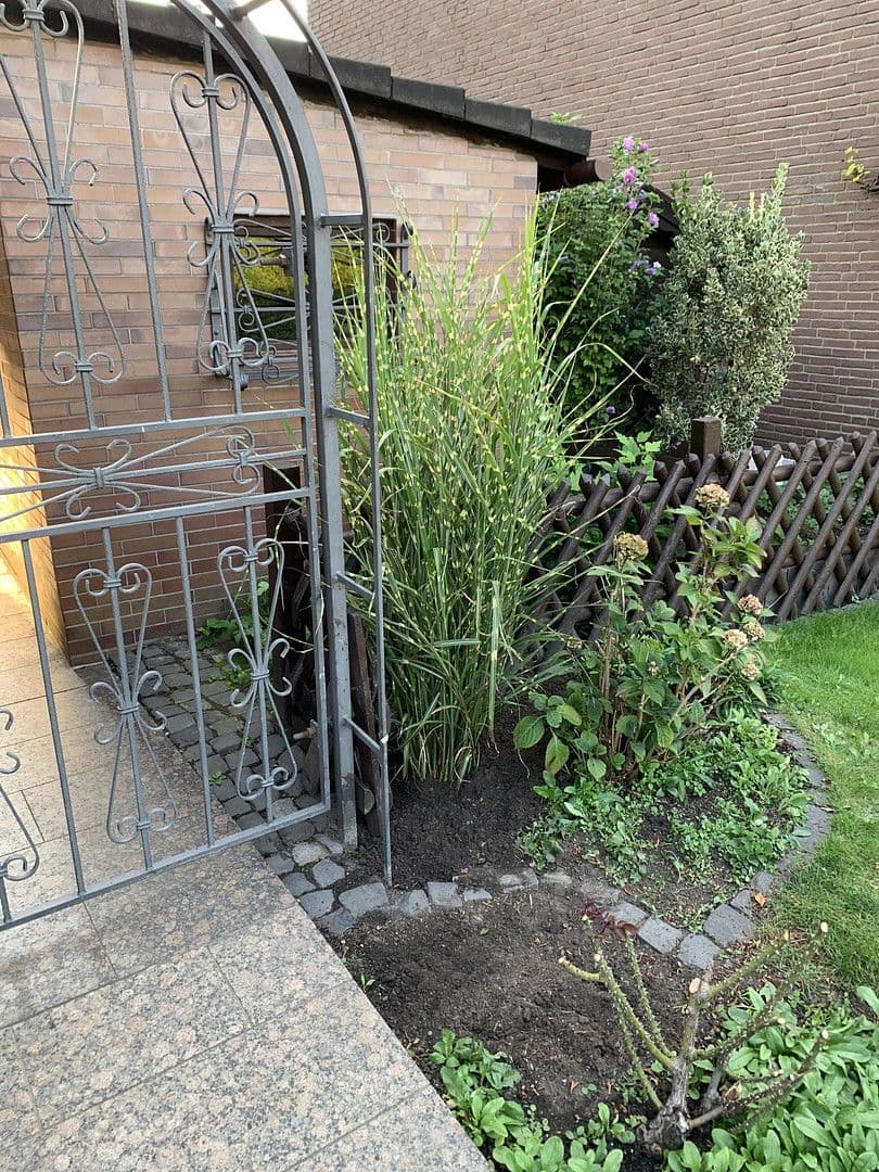 Prodej domu 145 m², pozemek 280 m², Essen, Severní Porýní-Vestfálsko Prodej domu 145 m², pozemek 280 m², Essen, Severní Porýní-Vestfálsko