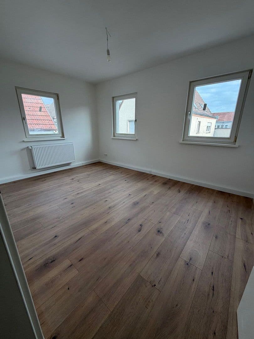 Prodej domu 120 m², pozemek 250 m², Lehrgasse 6, Herxheim bei Landau/Pfalz, Porýní-Falc Prodej domu 120 m², pozemek 250 m², Lehrgasse 6, Herxheim bei Landau/Pfalz, Porýní-Falc