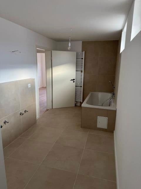 Prodej domu 120 m², pozemek 250 m², Lehrgasse 6, Herxheim bei Landau/Pfalz, Porýní-Falc Prodej domu 120 m², pozemek 250 m², Lehrgasse 6, Herxheim bei Landau/Pfalz, Porýní-Falc