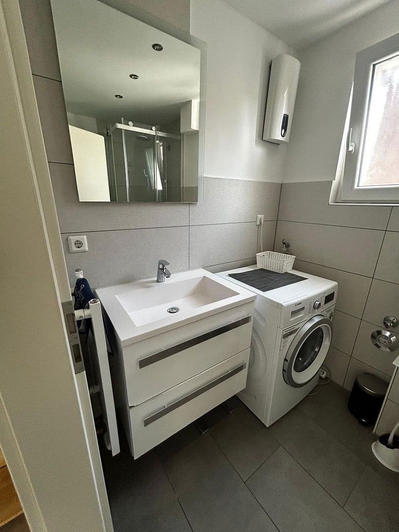 Pronájem bytu 2+1 55 m², Fasanenstraße 18, Mannheim, Bádensko-Württembersko Pronájem bytu 2+1 55 m², Fasanenstraße 18, Mannheim, Bádensko-Württembersko