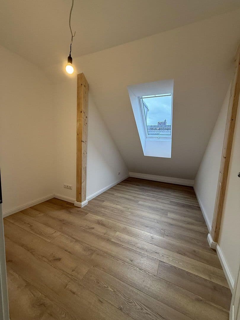 Pronájem bytu 3+1 92 m², Berlin, Berlín Pronájem bytu 3+1 92 m², Berlin, Berlín