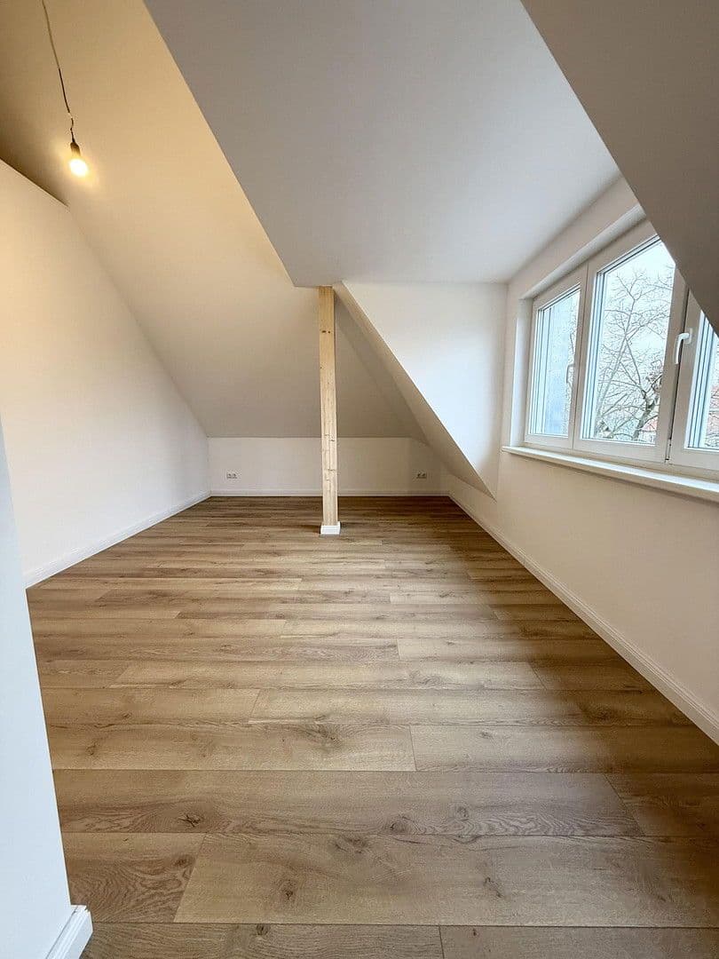 Pronájem bytu 3+1 92 m², Berlin, Berlín Pronájem bytu 3+1 92 m², Berlin, Berlín