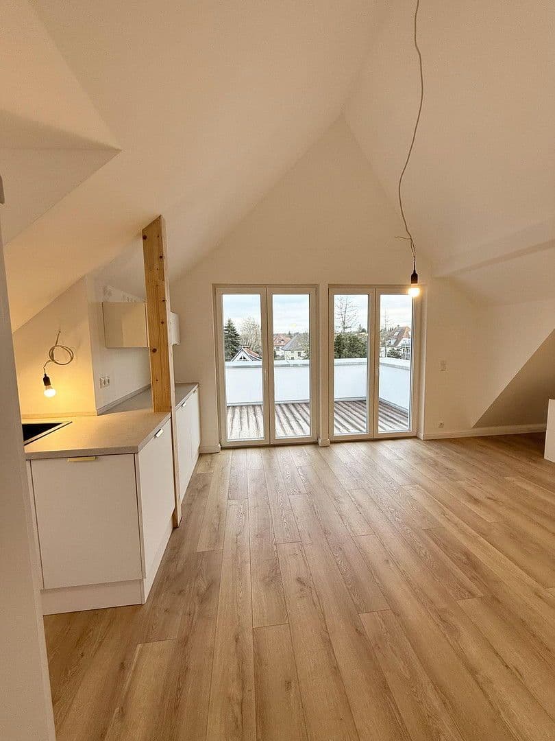 Pronájem bytu 3+1 92 m², Berlin, Berlín Pronájem bytu 3+1 92 m², Berlin, Berlín