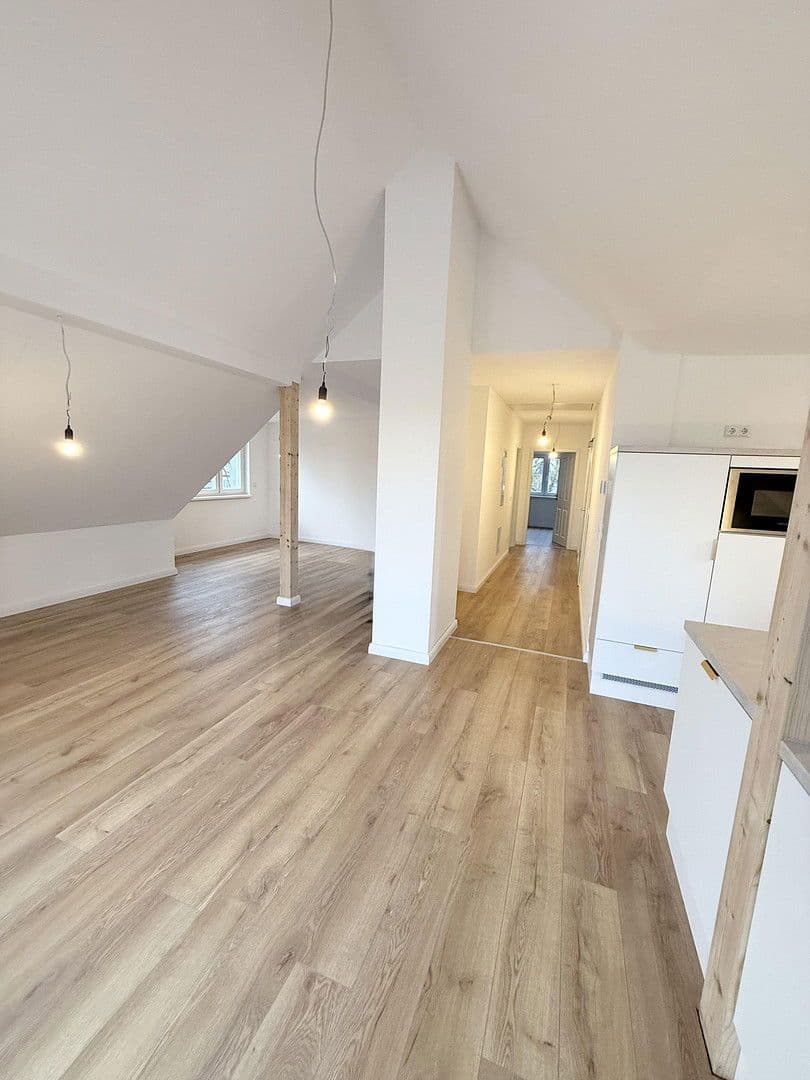 Pronájem bytu 3+1 92 m², Berlin, Berlín Pronájem bytu 3+1 92 m², Berlin, Berlín
