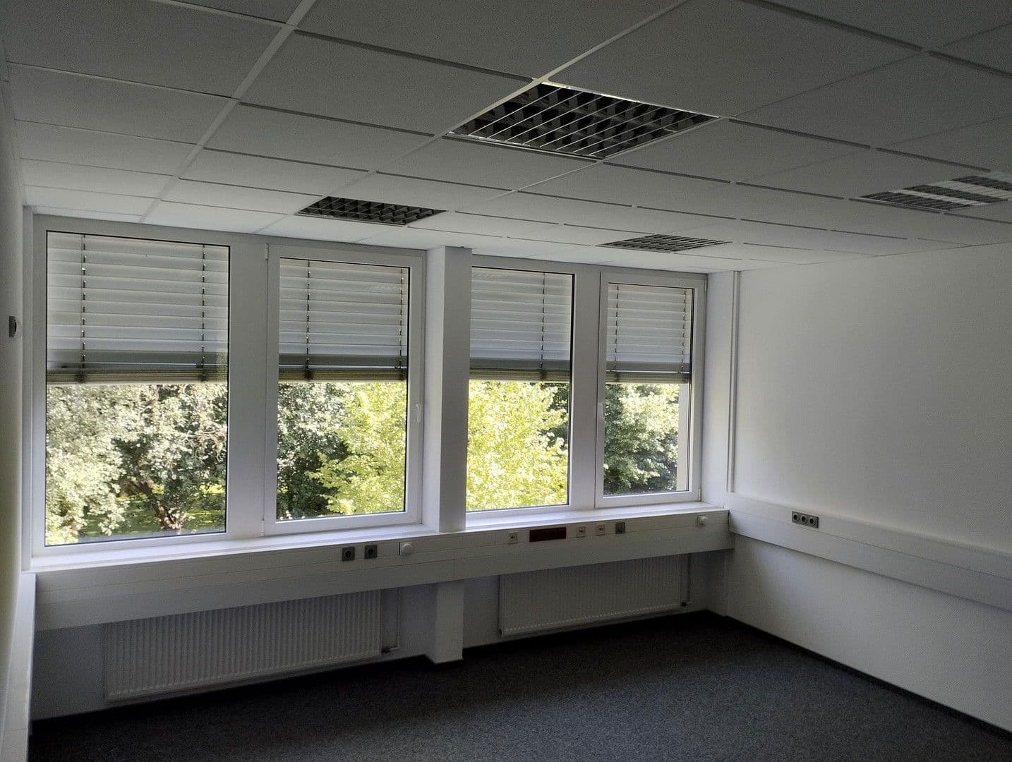 Pronájem kanceláře 844 m², Flensburg, Šlesvicko-Holštýnsko Pronájem kanceláře 844 m², Flensburg, Šlesvicko-Holštýnsko