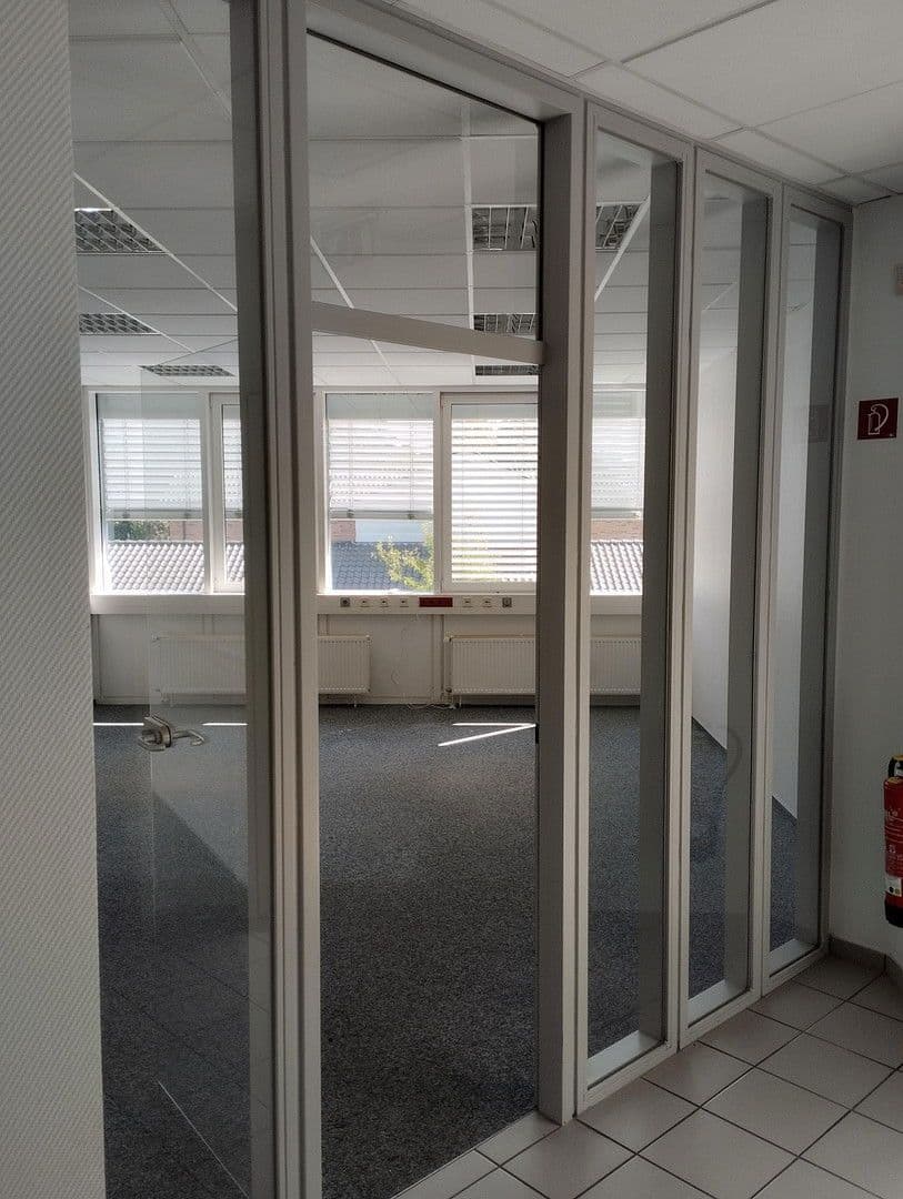 Pronájem kanceláře 844 m², Flensburg, Šlesvicko-Holštýnsko Pronájem kanceláře 844 m², Flensburg, Šlesvicko-Holštýnsko