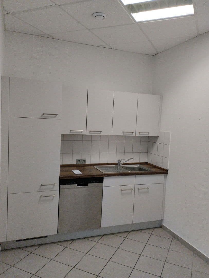 Pronájem kanceláře 844 m², Flensburg, Šlesvicko-Holštýnsko Pronájem kanceláře 844 m², Flensburg, Šlesvicko-Holštýnsko