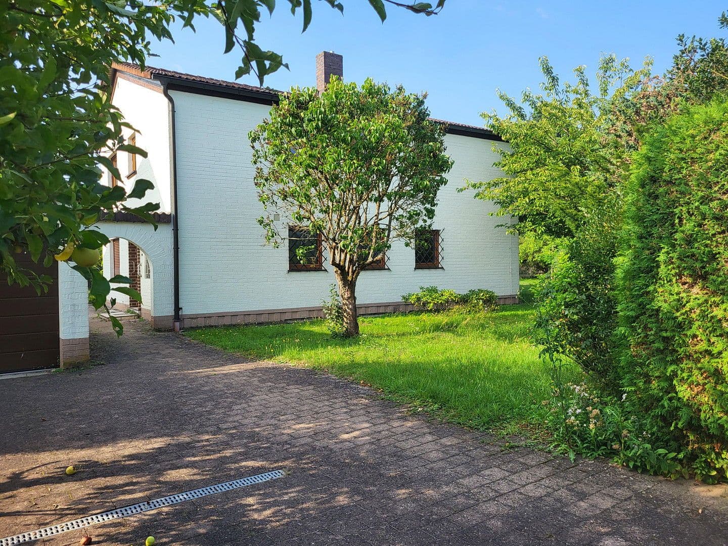 Prodej pozemku 1.315 m², Schloßweg 27, Marloffstein, Bavorsko Prodej pozemku 1.315 m², Schloßweg 27, Marloffstein, Bavorsko