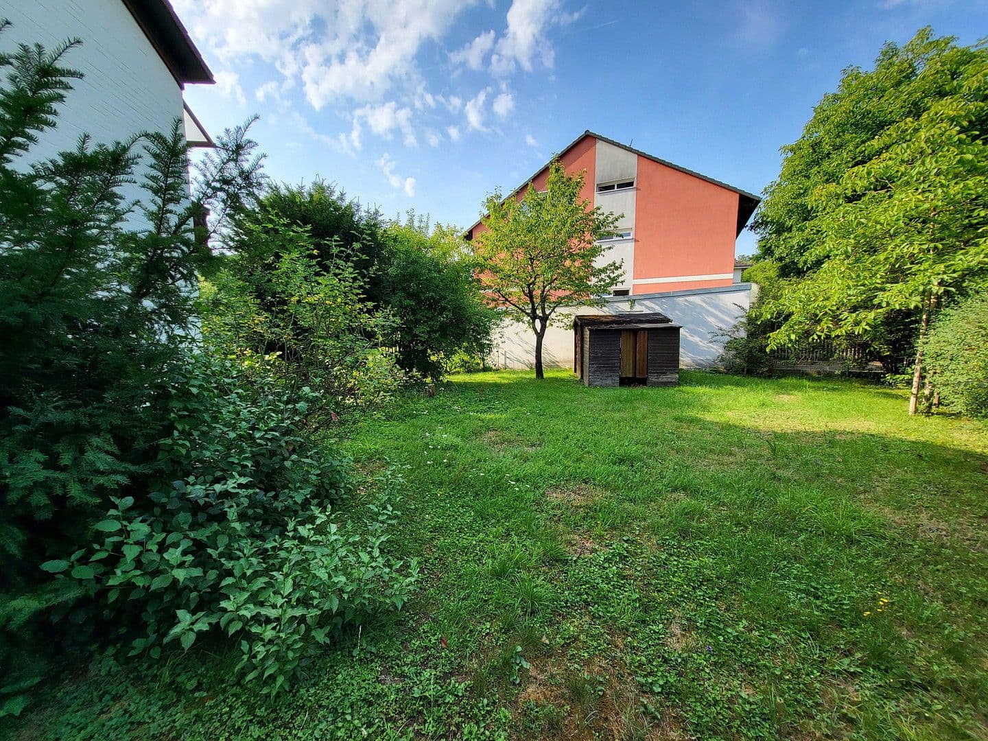 Prodej pozemku 1.315 m², Schloßweg 27, Marloffstein, Bavorsko Prodej pozemku 1.315 m², Schloßweg 27, Marloffstein, Bavorsko