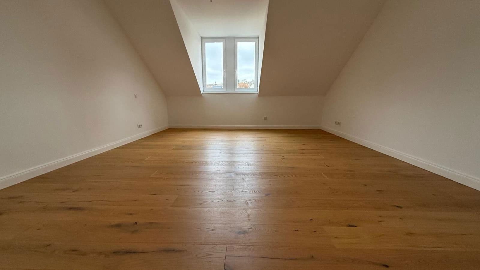 Pronájem bytu 3+1 83 m², Nieder-Olm, Porýní-Falc Pronájem bytu 3+1 83 m², Nieder-Olm, Porýní-Falc