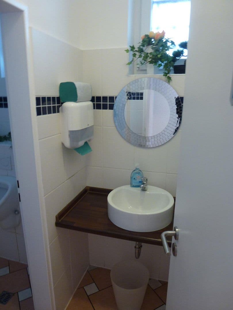 Prodej nebytového prostoru 350 m², Rödermark, Hessen Prodej nebytového prostoru 350 m², Rödermark, Hessen