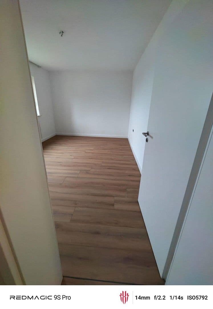Pronájem bytu 3+1 88 m², Hechtsheim, Porýní-Falc Pronájem bytu 3+1 88 m², Hechtsheim, Porýní-Falc