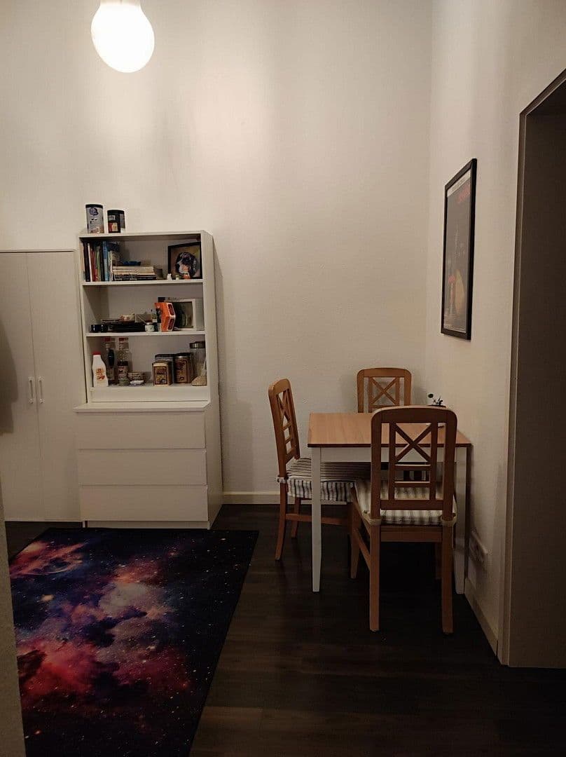 Pronájem bytu 2+1 38 m², Hatzfeldstraße 6, Düsseldorf, Severní Porýní-Vestfálsko Pronájem bytu 2+1 38 m², Hatzfeldstraße 6, Düsseldorf, Severní Porýní-Vestfálsko