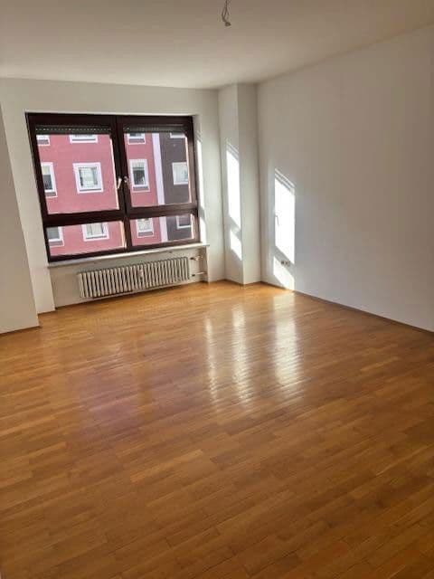 Pronájem bytu 3+1 83 m², München, Bavorsko Pronájem bytu 3+1 83 m², München, Bavorsko