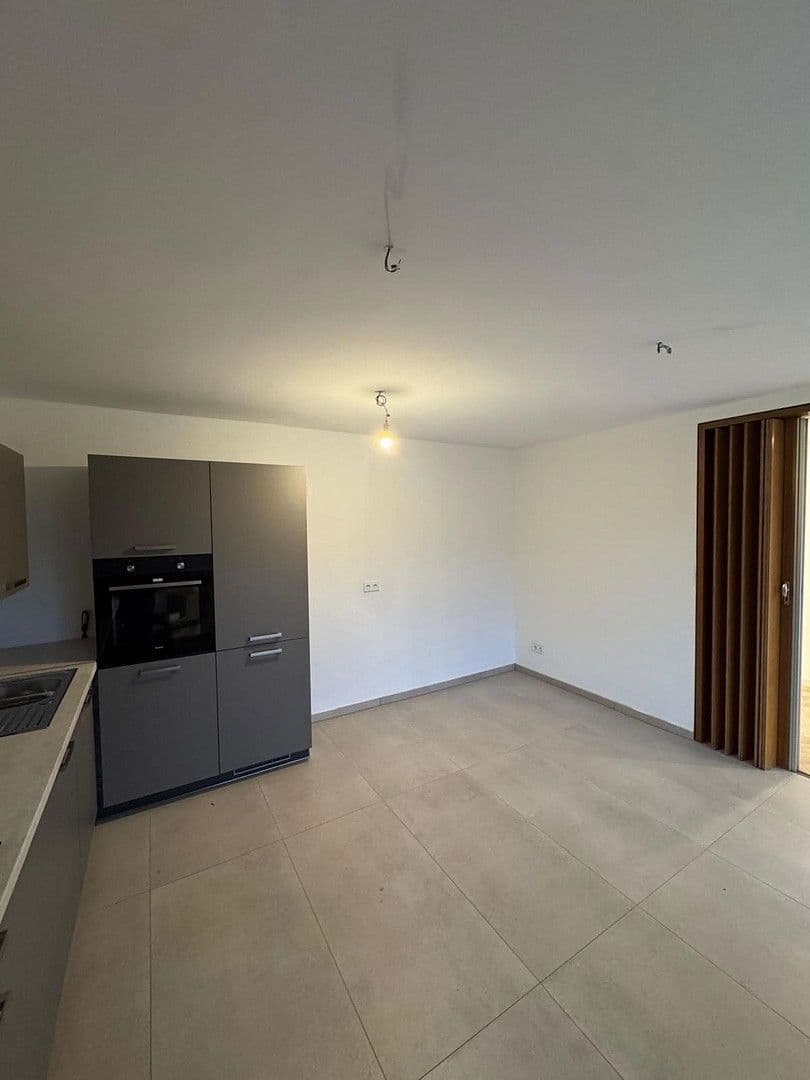 Pronájem bytu 2+kk 84 m², Wendlingen am Neckar, Bádensko-Württembersko Pronájem bytu 2+kk 84 m², Wendlingen am Neckar, Bádensko-Württembersko