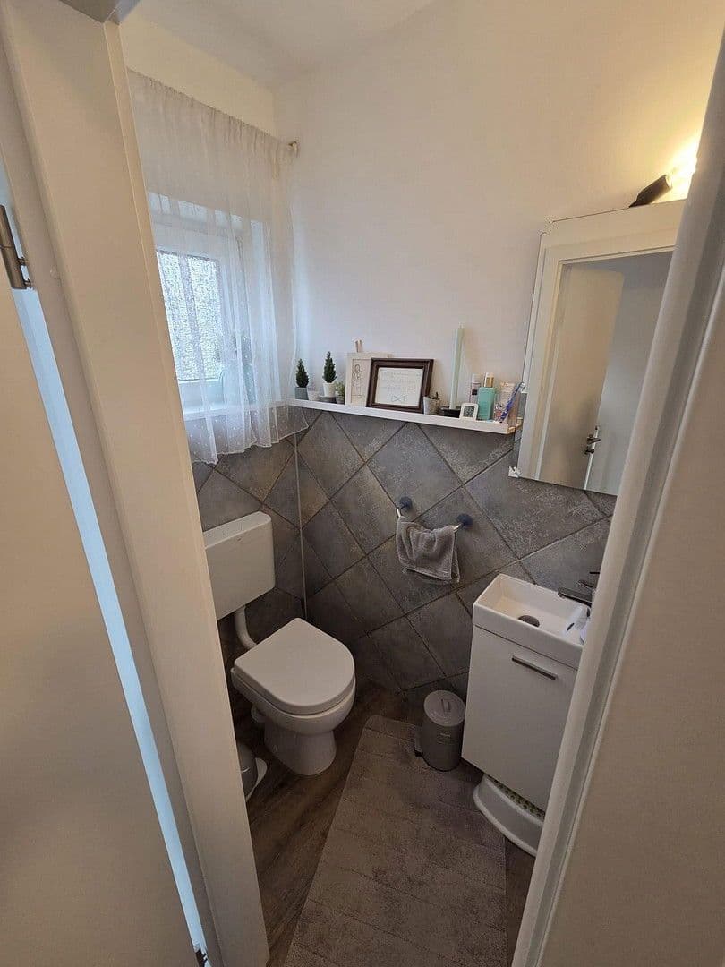 Pronájem domu 122 m², pozemek 163 m², Biblis, Hessen Pronájem domu 122 m², pozemek 163 m², Biblis, Hessen