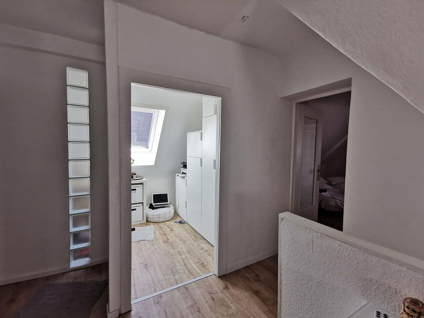 Prodej domu 137 m², pozemek 376 m², Durmersheim, Bádensko-Württembersko Prodej domu 137 m², pozemek 376 m², Durmersheim, Bádensko-Württembersko