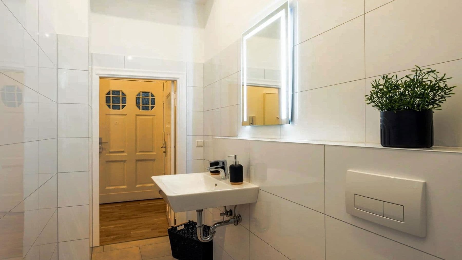 Pronájem bytu 1+1 38 m², Berlin, Berlín Pronájem bytu 1+1 38 m², Berlin, Berlín