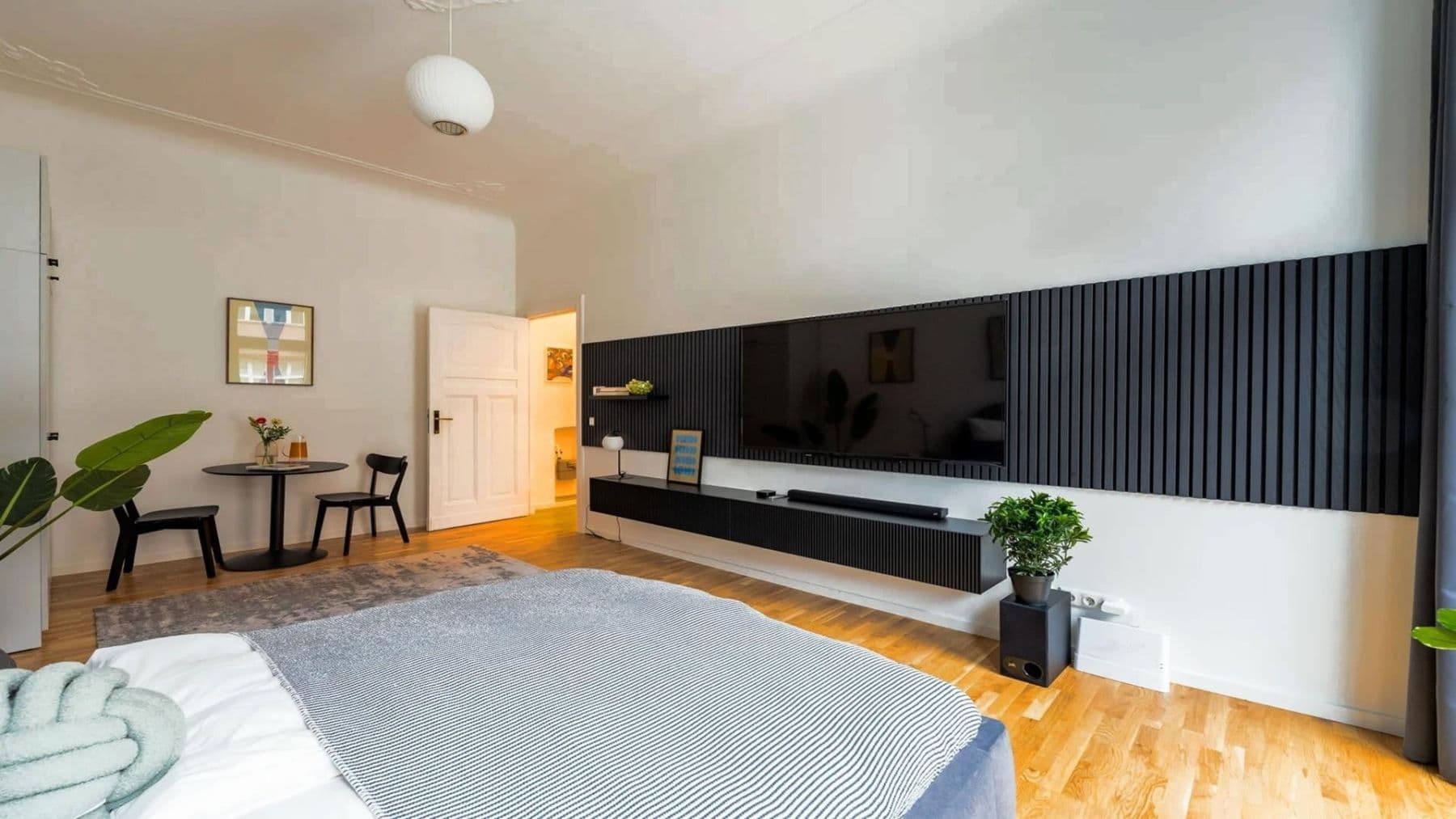 Pronájem bytu 1+1 38 m², Berlin, Berlín Pronájem bytu 1+1 38 m², Berlin, Berlín