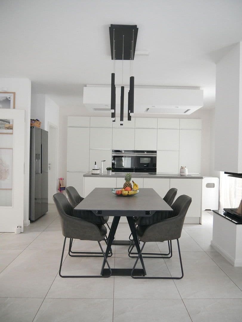 Prodej domu 135 m², pozemek 1.291 m², Schwarzenbek, Šlesvicko-Holštýnsko Prodej domu 135 m², pozemek 1.291 m², Schwarzenbek, Šlesvicko-Holštýnsko