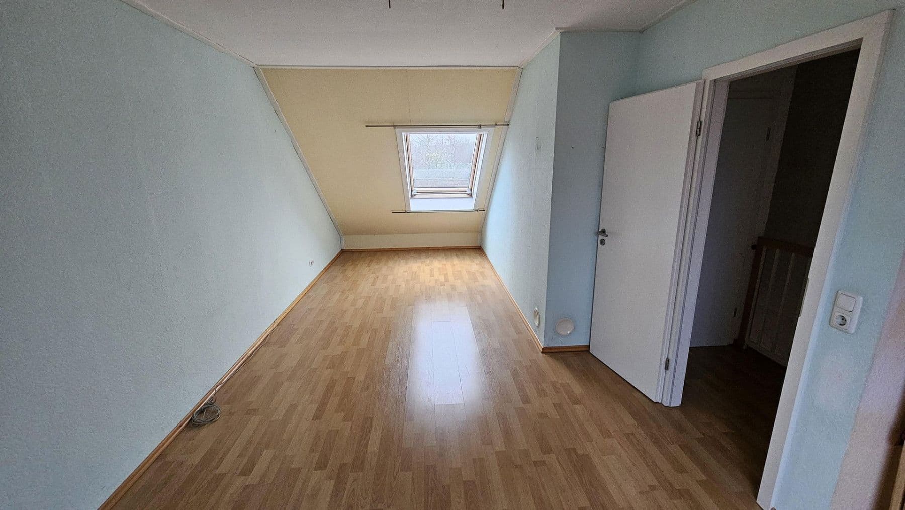 Prodej domu 109 m², pozemek 177 m², Helene-Weber-Str.82, Bonn, Severní Porýní-Vestfálsko Prodej domu 109 m², pozemek 177 m², Helene-Weber-Str.82, Bonn, Severní Porýní-Vestfálsko